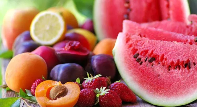 How to Lose Weight With Monsoon Fruits